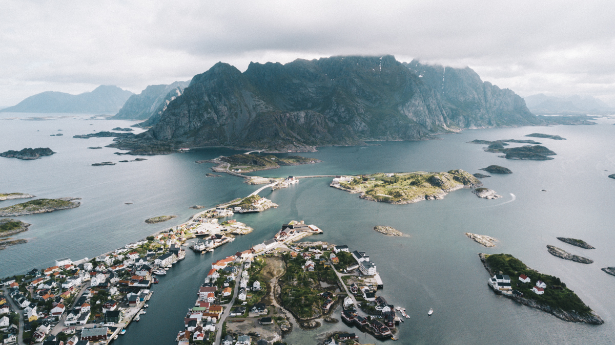 Lofoten Hennigsvaer Norvège Lofoten Hennigsvaer