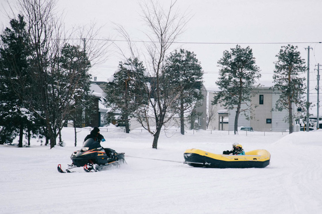 Snow rafting higashikawa ice festival glace janvier hiver hokkaido