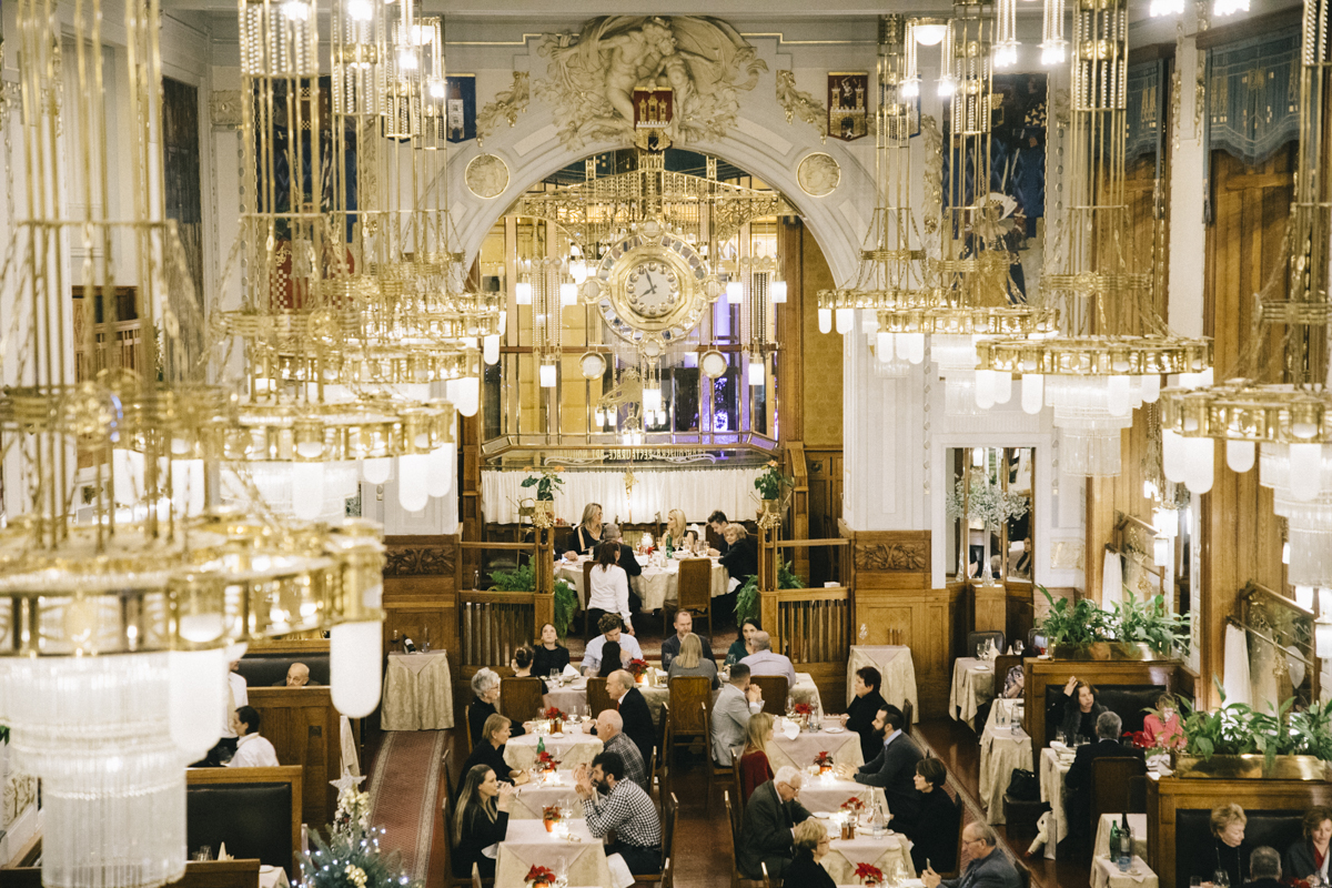 Restaurant art nouveau diner reveillon