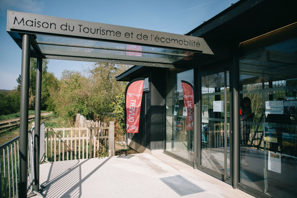 L'aiguillage, maison pour la mobilité Saint rémy les chevreuse RER