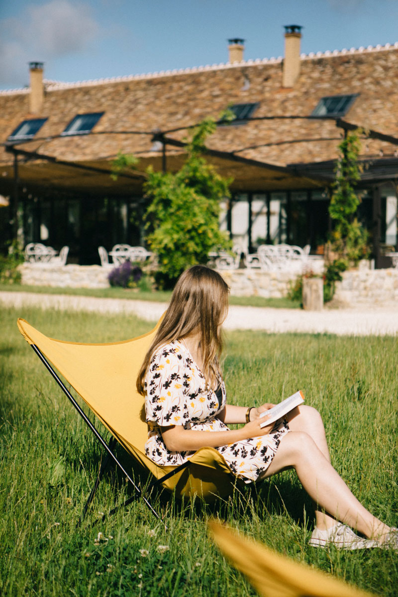 Moment détente dans le jardin , hôtel du Barn