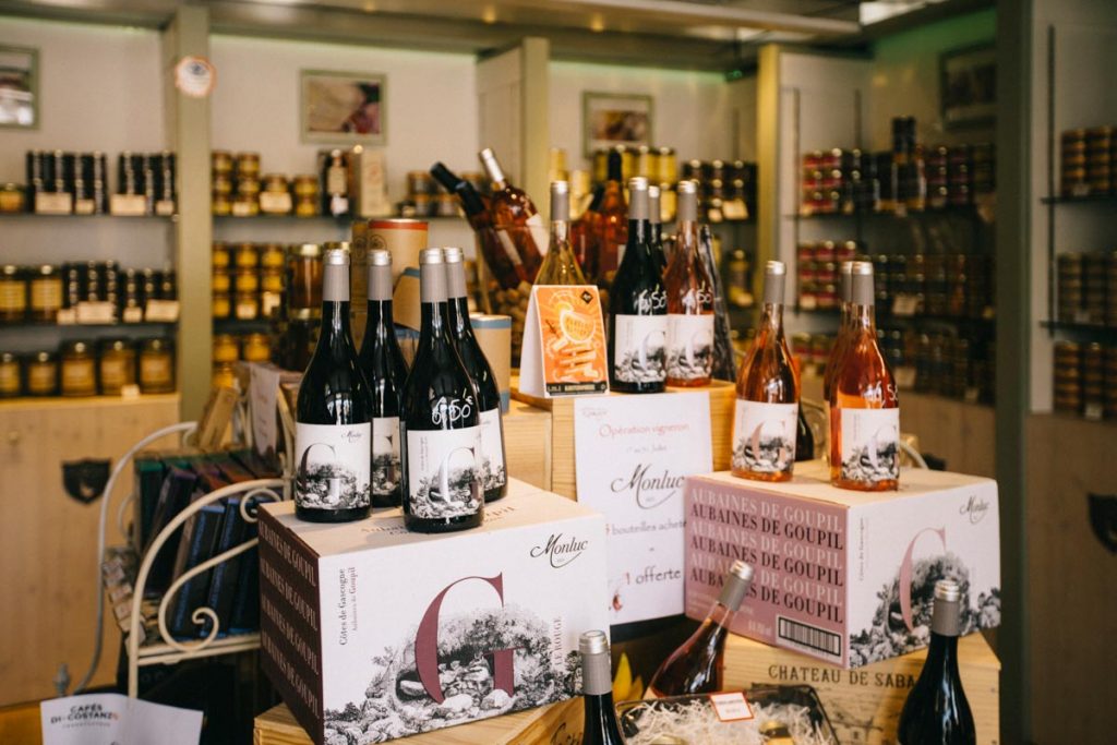 le comptoir de Tistou sur la place de la Cathédrale