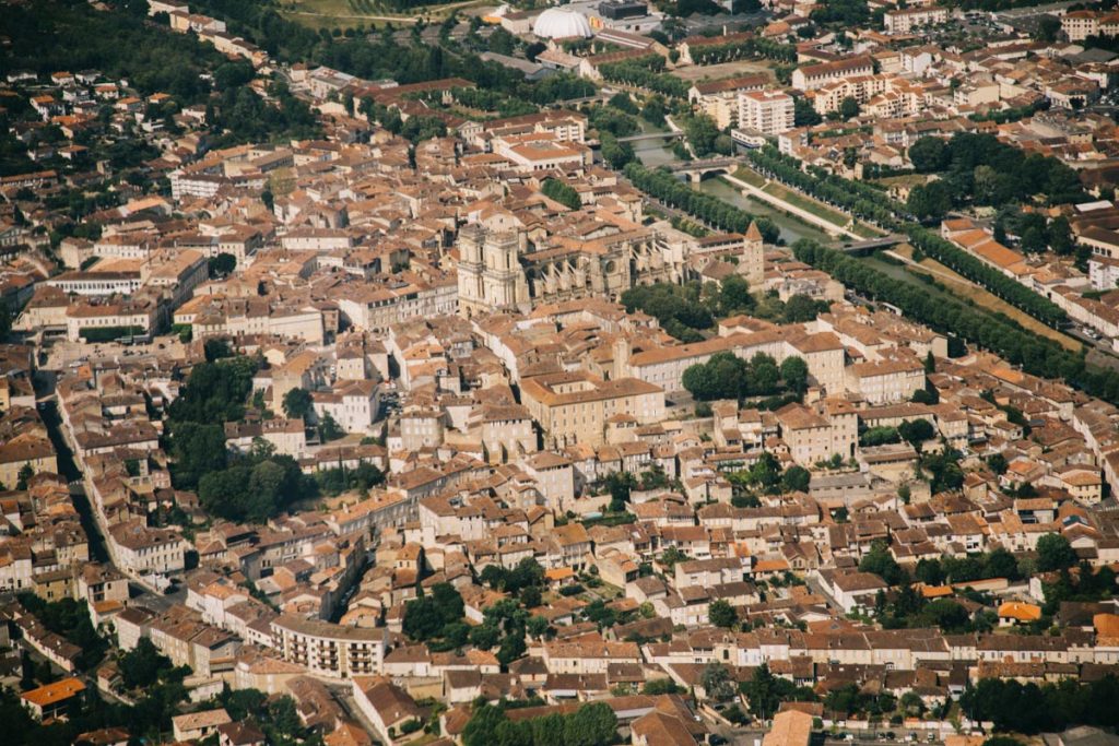 faire du planeur au dessus de la cathédrale d'Auch