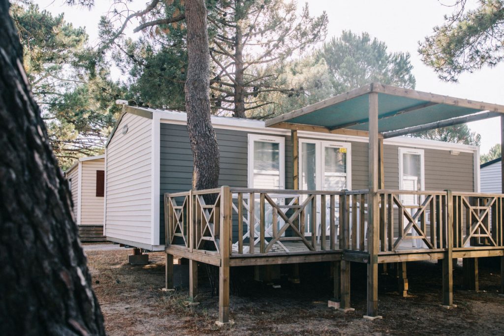 Bungalow du camping le Roussillonnais. crédit photo : Clara Ferrand - blog Wildroad