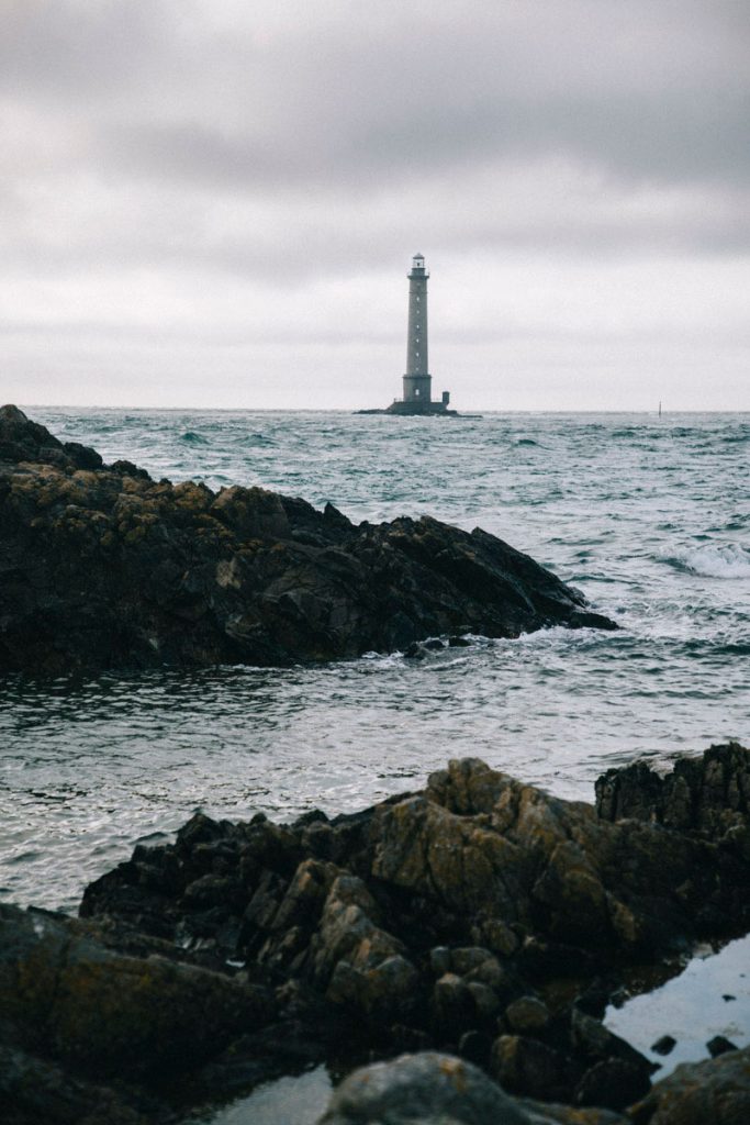 le phare de goury vue de loin
