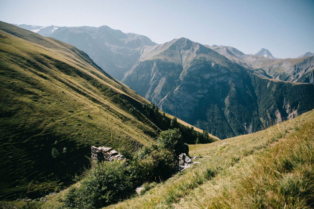 ruines du hameaux des alpe des verts