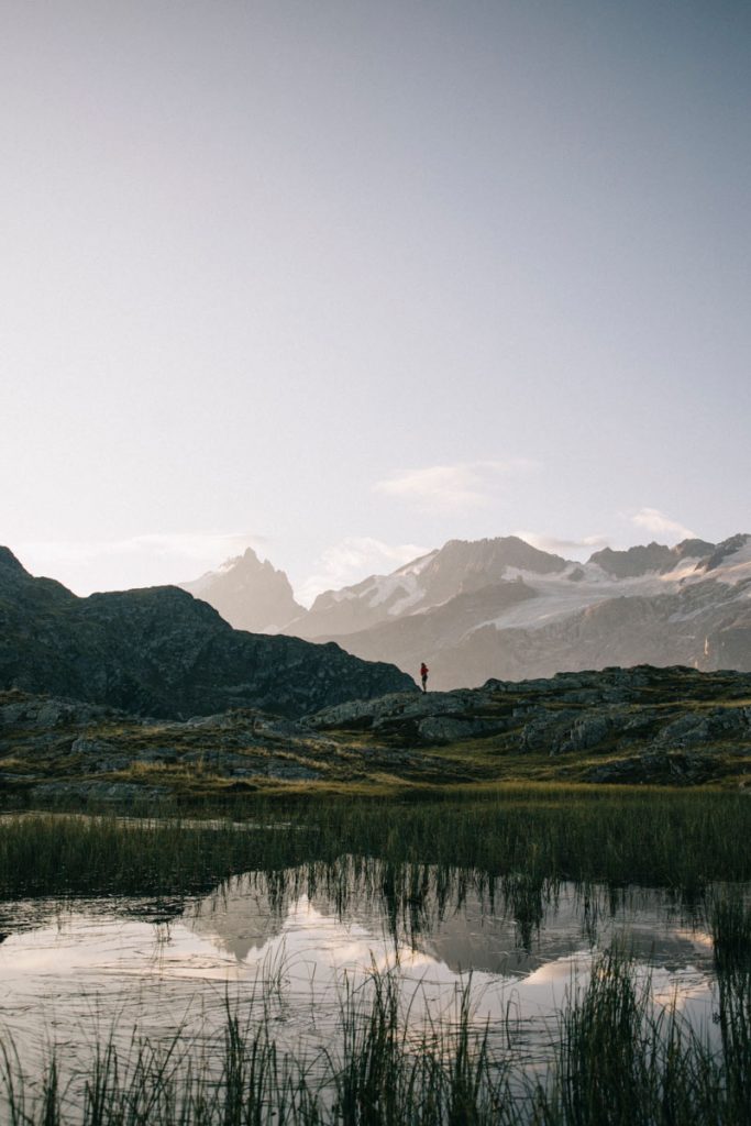 reflet sur le lac des mouterres au petit matin