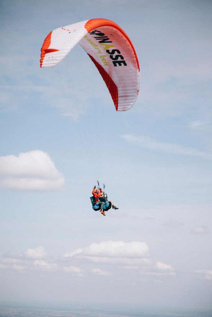 Faire du parapente au dessus du puy de Dôme