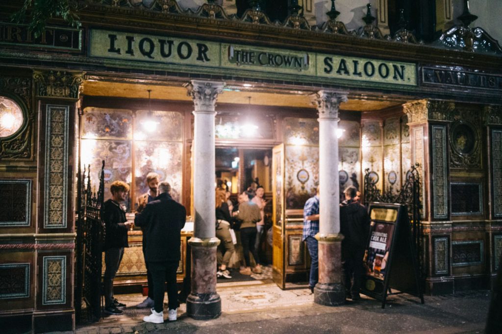 The Crown Liquor Saloon l'un des meilleurs bar de Belfast