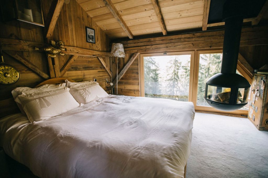 notre chambre dans le chalet la bâtie au chalets de philippe