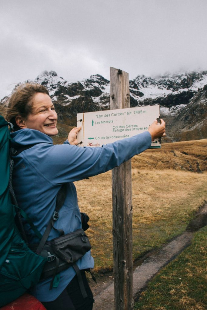 les panneau d'indication de la randonnée du lac des Cerces