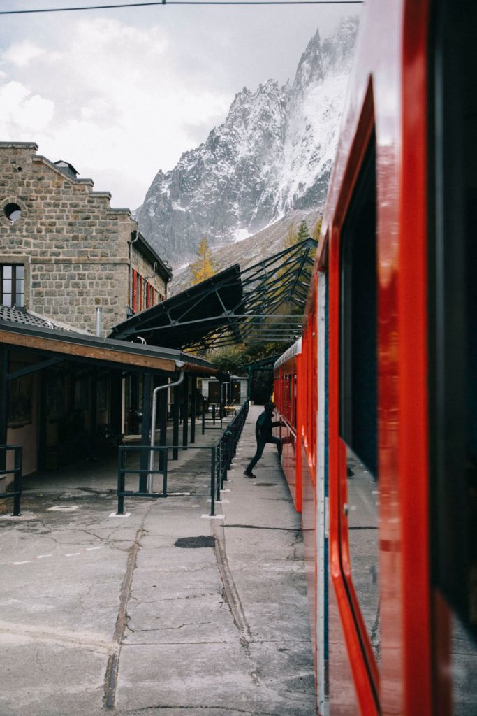 le petit train qui va à la mer de Glace à Montenvers