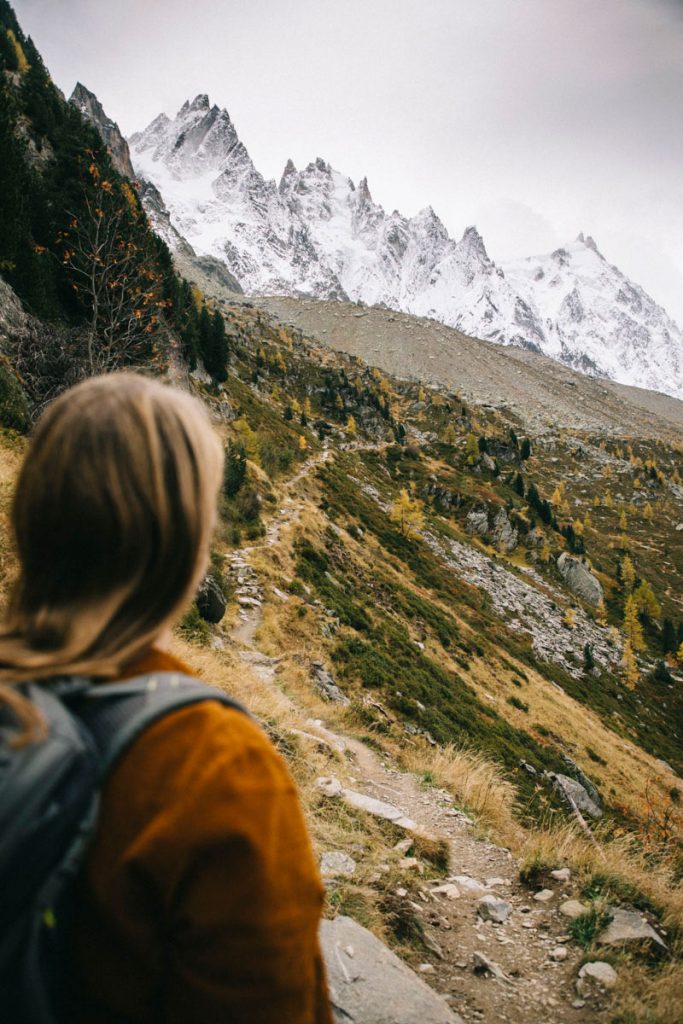 le sentier du balcon du plan e l'aiguille