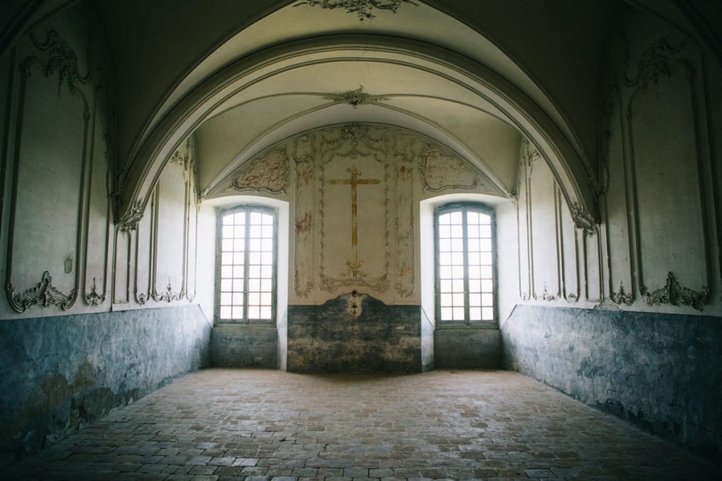 l'intérieur de l'abbaye de Belleperche. crédit photo : Clara FERRAND - blog Wildroad
