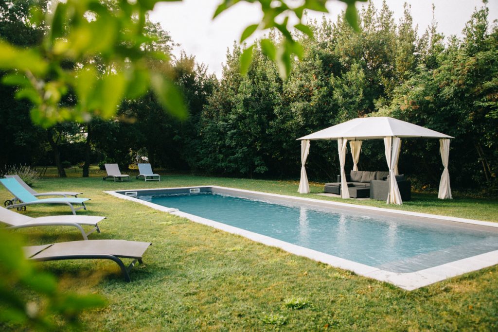 la piscine de la chambre d'hôte au coeur des éléments. crédit photo : Clara FERRAND - blog Wildroad