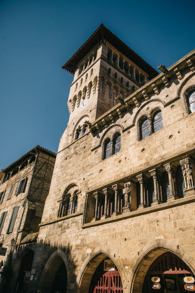 La maison romane de Saint-Antonin. crédit photo : Clara FERRAND - blog Wildroad