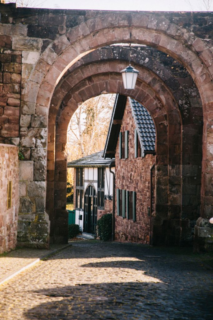 Accéder au chateau fort de Niddegen