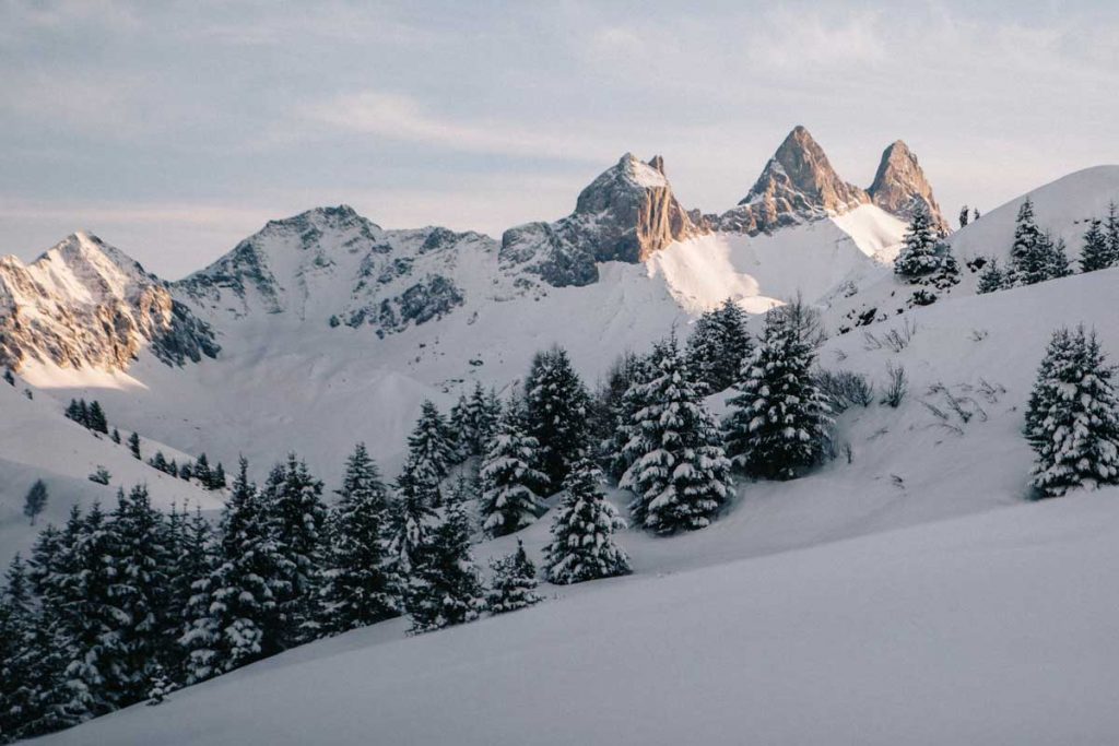 les belles aiguilles d'Armes dans la vallée de la Maurienne