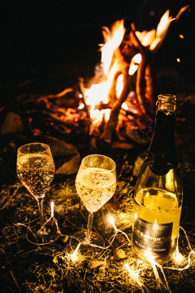 une petit coupe de champagne pour fêter la nouvel année sur notre bivouac