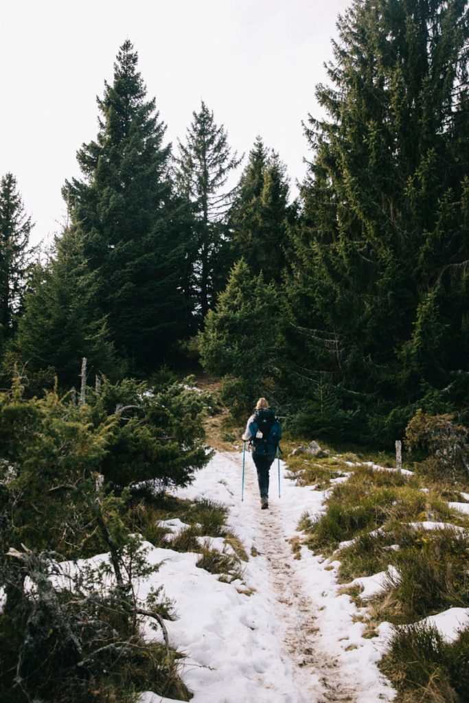 le sommet de hilsenforst dans les Vosges en hiver