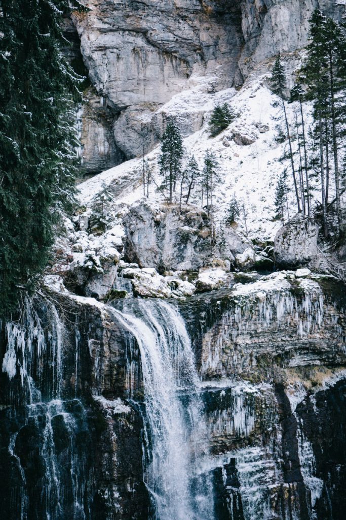 la grande cascade dans le massif de la Chartreuse, Randonnée dans le cirque de Saint-Même