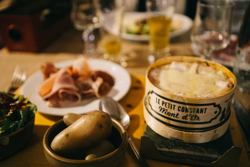 les plats savoyard u restaurant le Saint-Moritz au Corbier