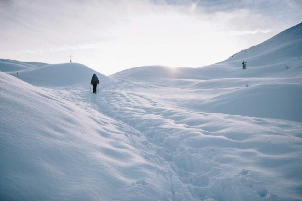 un monde tout en blanc lors d'une sortie raquettes au col d'Armes en Maurienne