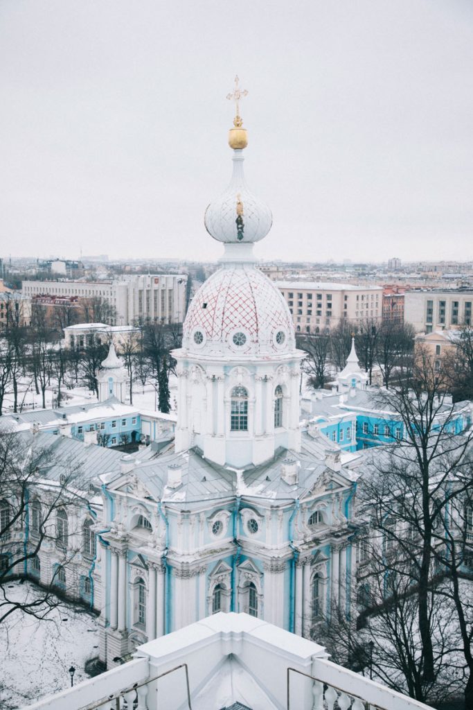 La vue depuis la tour de l'église de Smolny