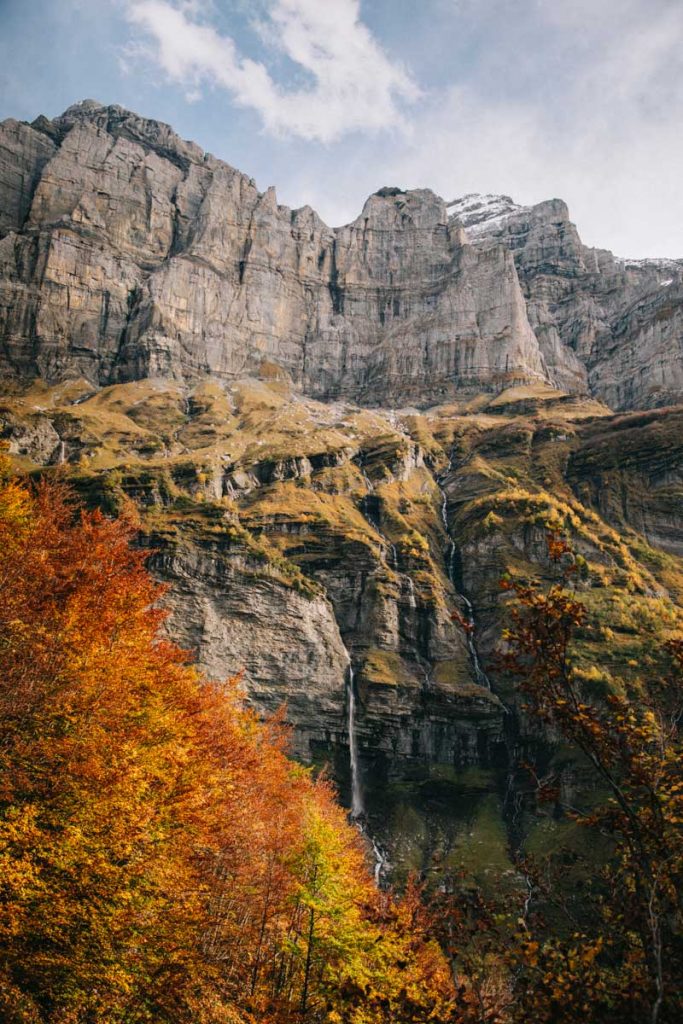 Les cascades du cirque de Sixt-fer-à-Cheval lors d'une randonnée en Haute Savoie. Credit photo : Clara Ferrand de Wildroad