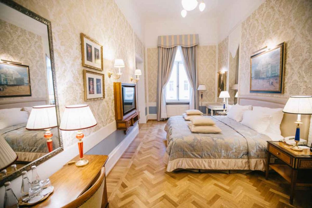 Une des chambre du Grand Hôtel Europe à Saint-Petersbourg