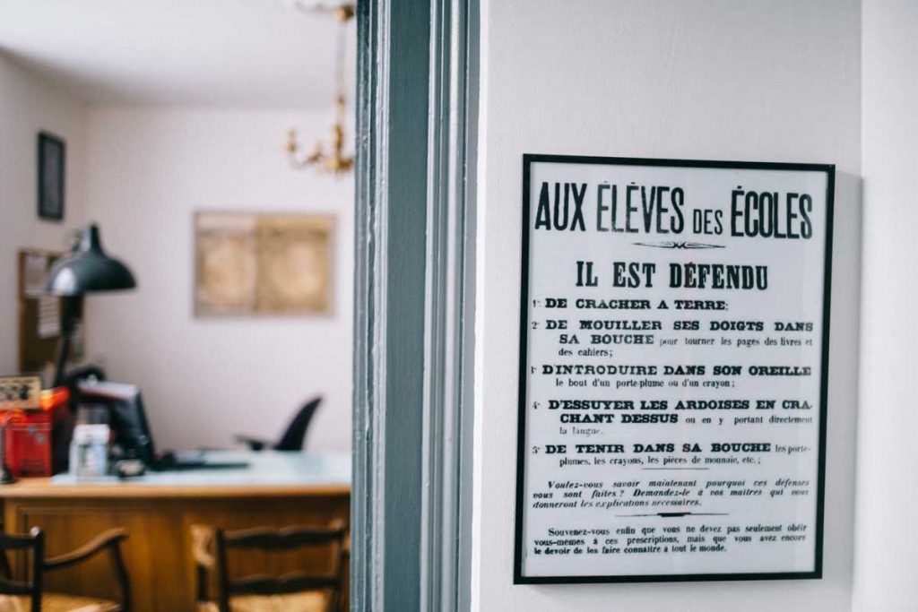 Chambre d'hôte à Sainte-Sévère-sur-Indre en mémoire de Jacques Tati. crédit photo : Clara Ferrand - blog Wildroad