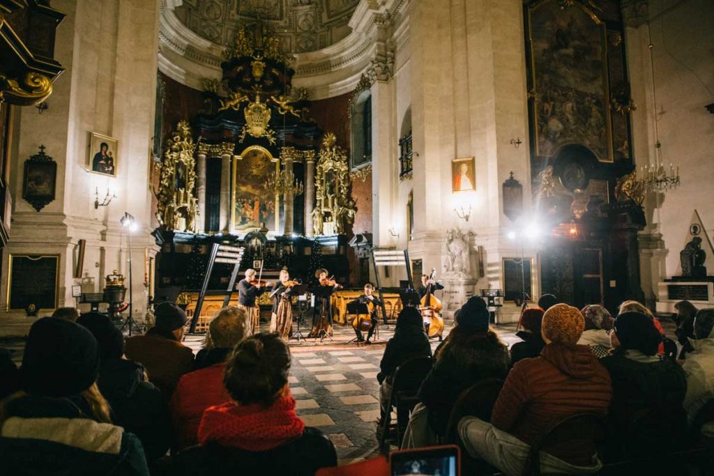 un concert e musique de chambre à l'église de Saints Pierre et Paul à Cracovie pour Noël. crédit photo : Clara Ferrand
