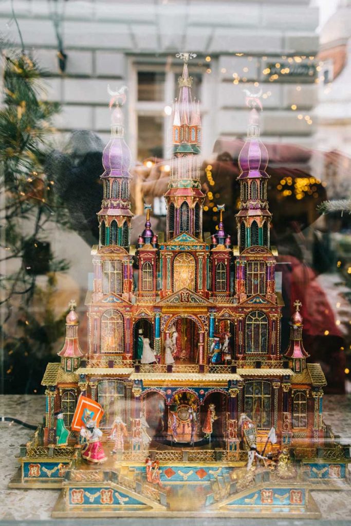 Les crèches de noël de cracovie ayant gagné le concours annuelle. credit photo : Clara Ferrand - blog Wildroad
