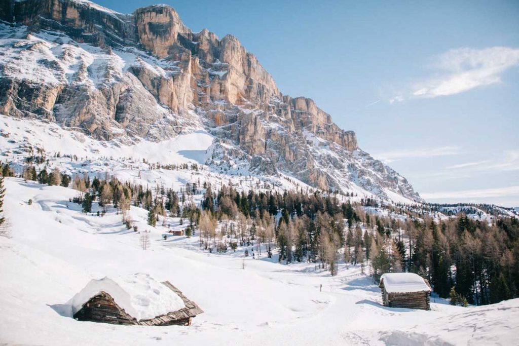 faire une randonnée en hiver dans les Dolomites. credit photo : Clara Ferrand