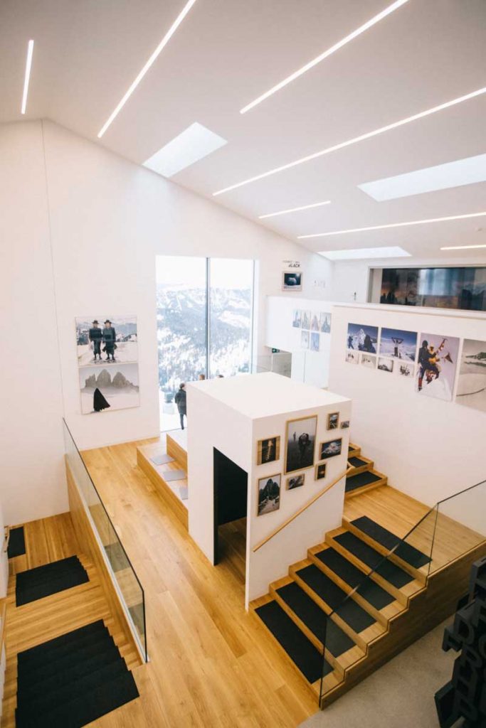 Que faire dans les Dolomites en hiver ? visiter le musée de la photo du LUMEN. crédit photo : Clara Ferrand - blog Wildroad