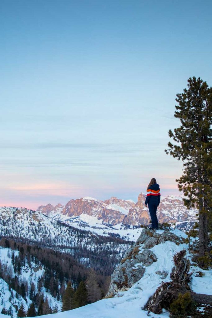 Panorama sur le paysage magnifique des Dolomites en hiver. credit photo : Clara Ferrand