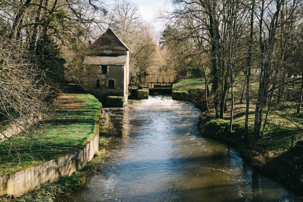 Un ancien moulin dans la vallée de la Creuse dans le Berry. crédit photo : clara Ferrand - blog Wildroad