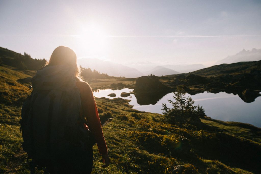 Faire la randonnée du plateau dans lacs dans les Écrins. crédit photo : Clara Ferrand - blog wildroad