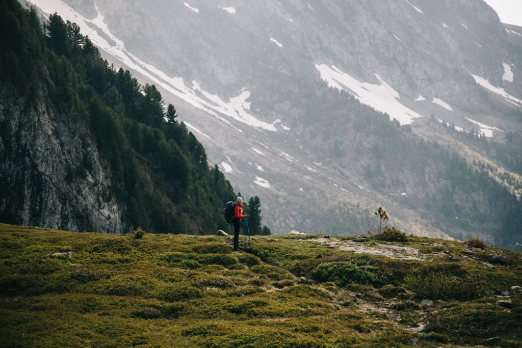 La plus belle randonnée des Écrins : le plateau des lacs dans le massif du Taillefer. crédit photo : Clara Ferrand - blog Wildroad