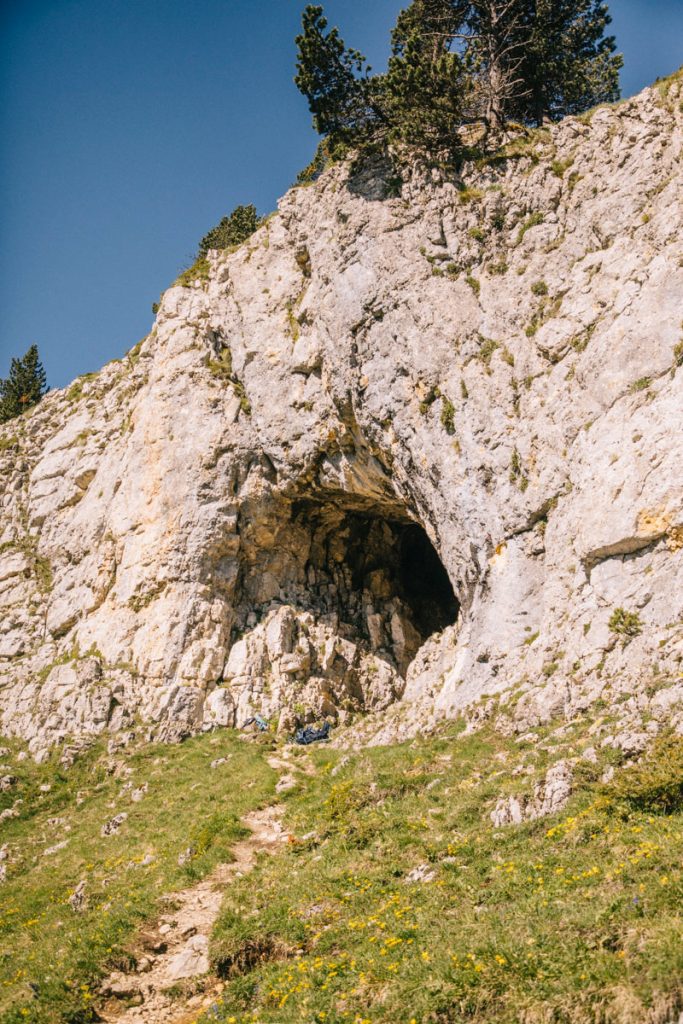 Vestige de la seconde guerre mondiale dans le Vercors au pas de l'Aiguille. crédit photo : Clara Ferrand - blog Wildroad