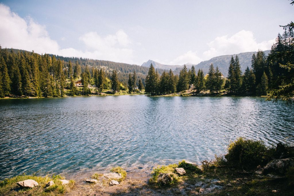 La beauté du lac du Poursollet dans le massif du Taillefer dans les Écrins. crédit photo : Clara Ferrand - blog Wildroad