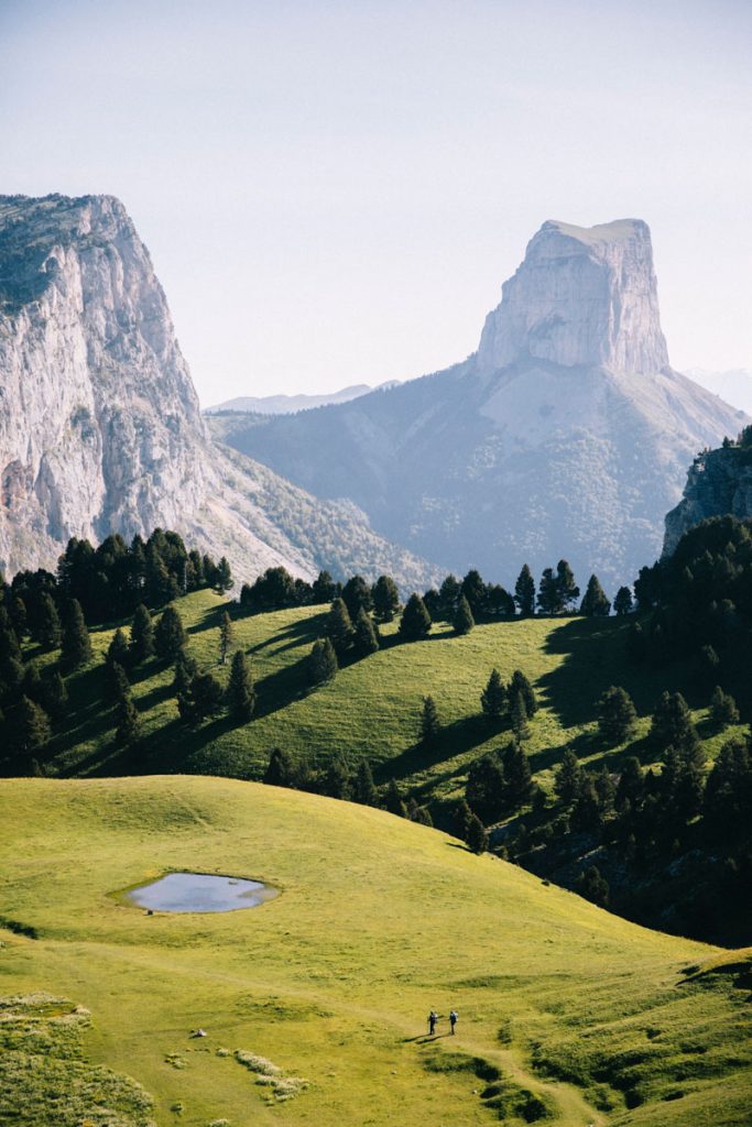 Randonnée et bivouac au pas de l'aiguille en Été. crédit photo : Clara Ferrand - blog Wildroad