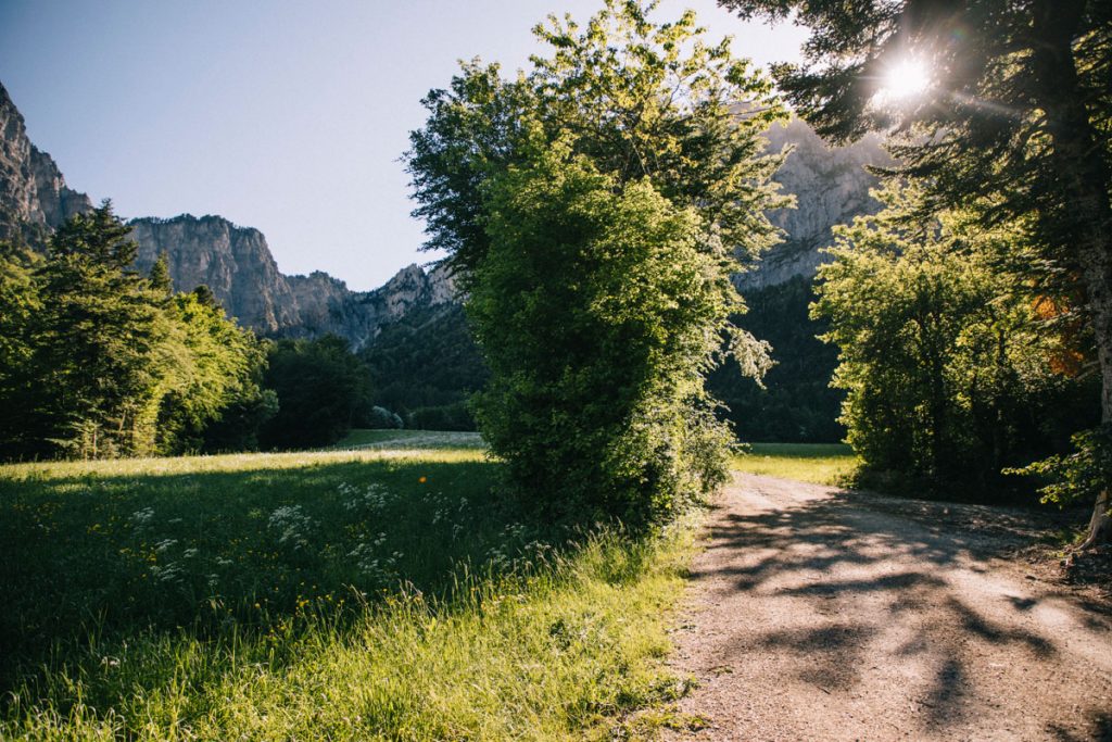 La plein en face du pas de l'aiguille dans le parc naturel régional du Vercors. crédit photo : Clara Ferrand - blog Wildroad