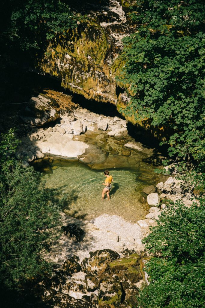 La cascade du bief de la ruine dans le Jura. crédit photo : Clara Ferrand - blog Wildroad