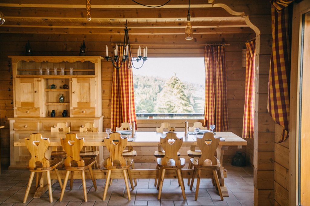 Herbegement en chambre d'hote pour un trek dans le haut jura. crédit photo : Clara Ferrand - blog Wildroad