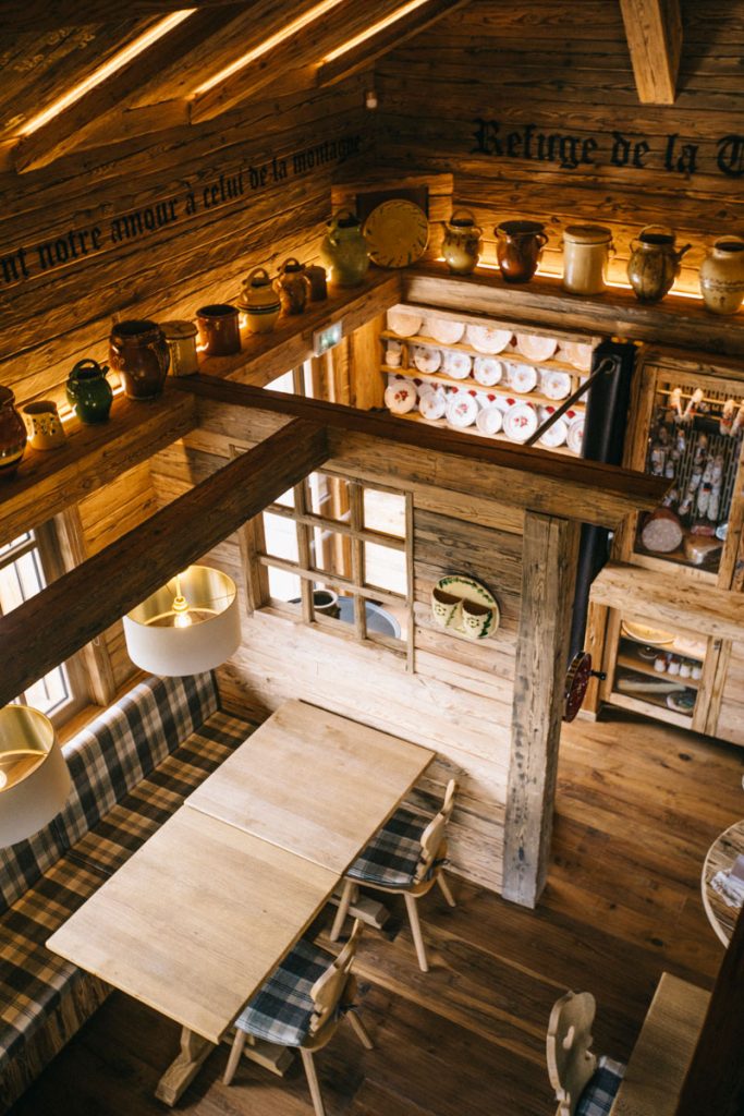 Un restaurant de charme à Meribel. crédit photo : Clara Ferrand - blog Wildroad