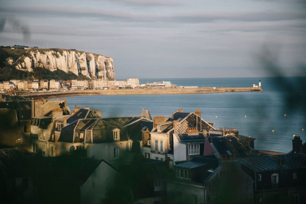 La vue Panoramique sur mers-les-Bains depuis le sentier du littoral. crédit photo : Clara Ferrand - blog Wildroad