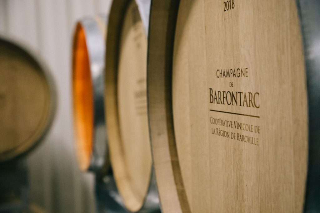 Visiter la cave d'une maison de champagne dans la côte des Bar dans l'Aube. crédit photo : Clara Ferrand - blog Wildroad