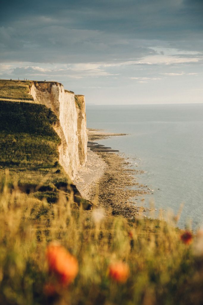 Se balader sur les falaises de la côte d'albâtre en picardie. crédit photo : Clara Ferrand - blog Wildroad