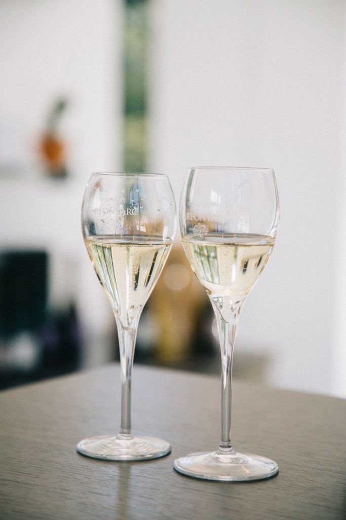 Dégustation de champagne de la côte des Bar après la visite d'une cave. crédit photo : Clara Ferrand - blog Wildroad